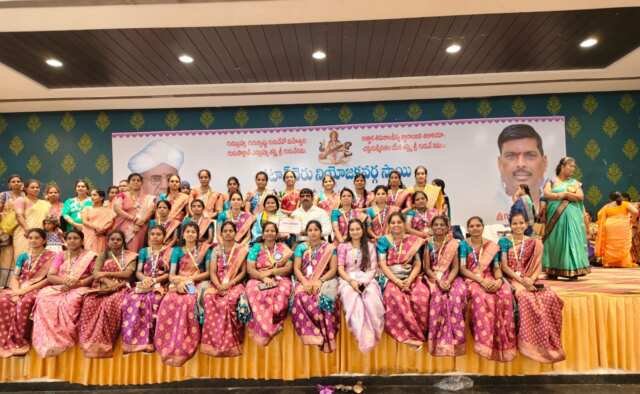 పటాన్చెరులో పాఠశాలల గురుపూజోత్సవ వేడుకలు  ఉత్తమ ఉపాధ్యాయురాలిగా సి. బిందు